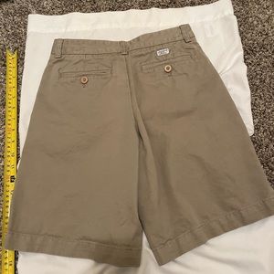 Boys Vineyard Vines Club Khaki Shorts. Size 12. Excellent preowned condition